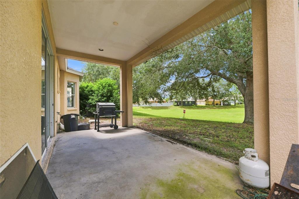8814 SOUTHERN CHARM CIRCLE, BROOKSVILLE, FL — photo 4 of 30