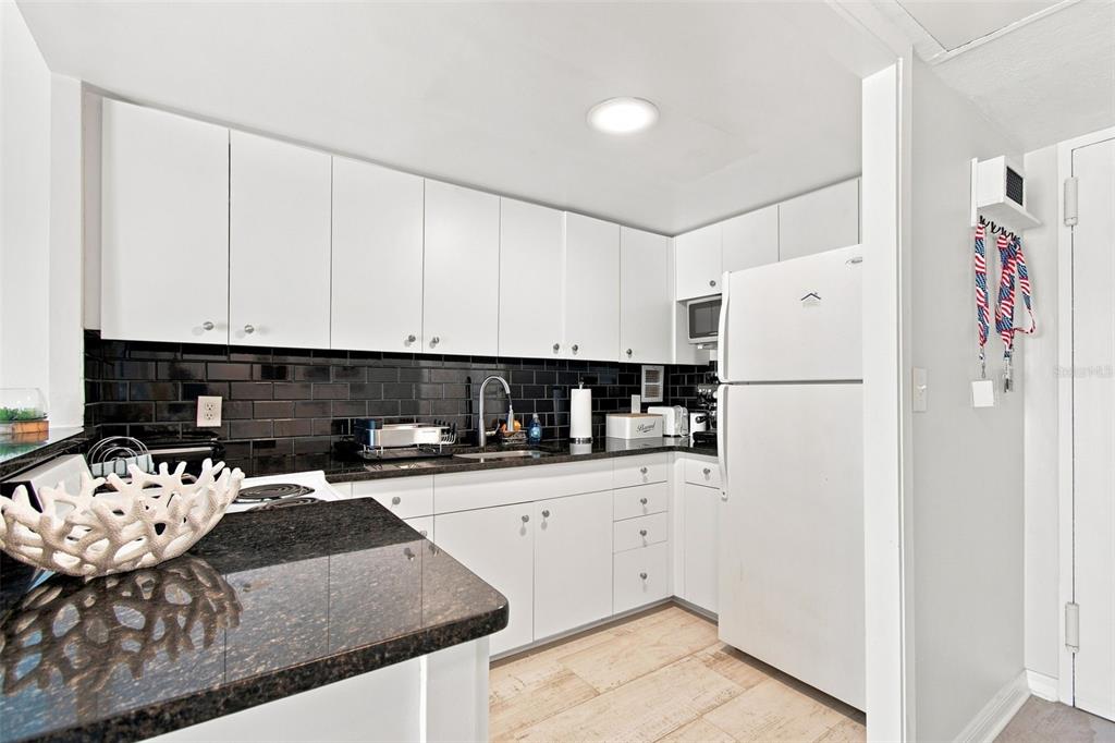 880 MANDALAY AVENUE UNIT S507, CLEARWATER, FL — photo 4 of 30