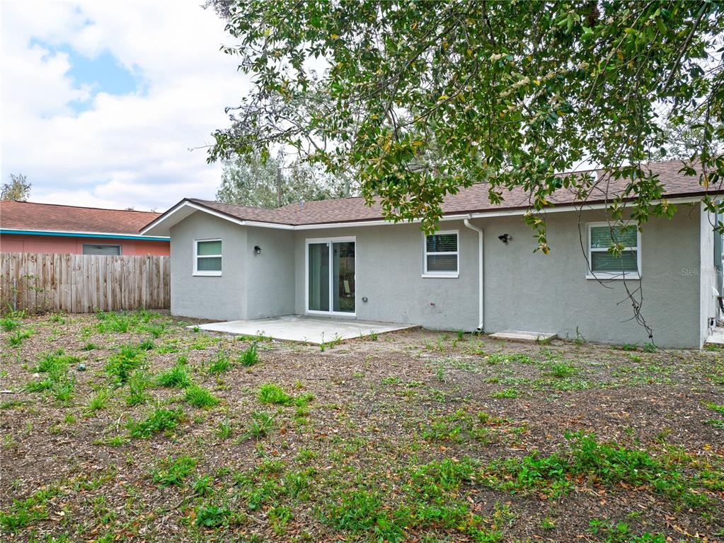 1122 TANGERINE STREET, CLEARWATER, FL — photo 2 of 30