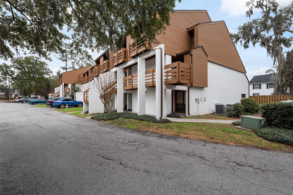 1652 SW 16TH STREET UNIT 1652