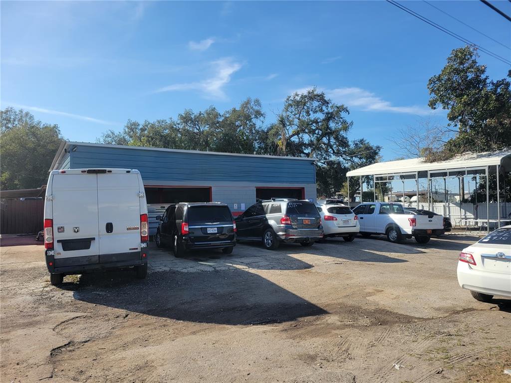 9701 N TAMPA STREET, TAMPA, FL — photo 2 of 13