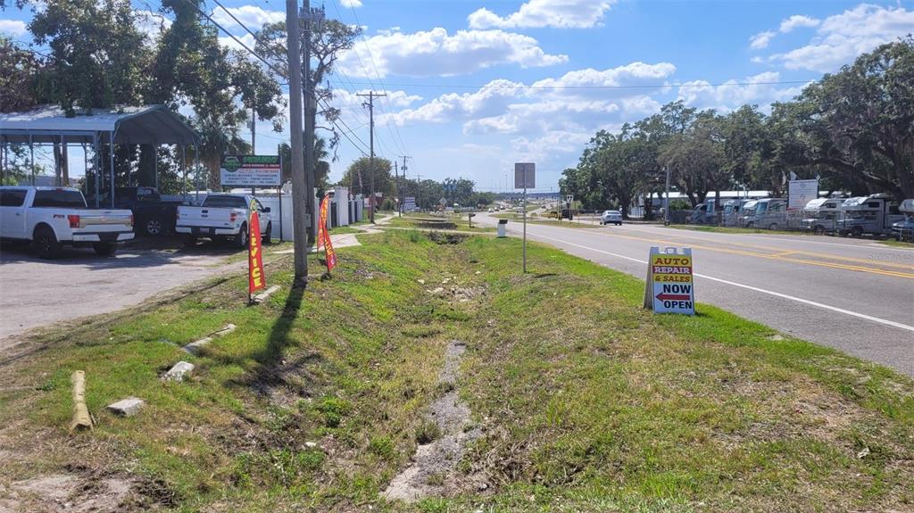 9701 N TAMPA STREET, TAMPA, FL — photo 4 of 13