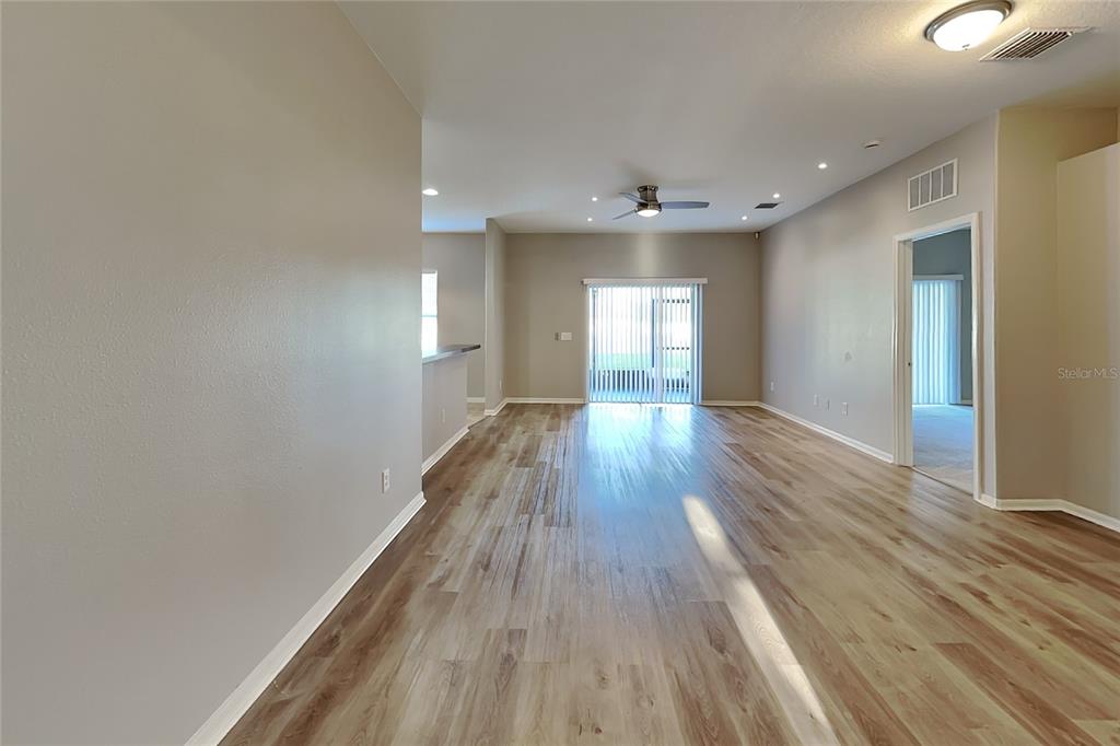 3711 TRAPNELL GROVE LOOP, PLANT CITY, FL — photo 2 of 15
