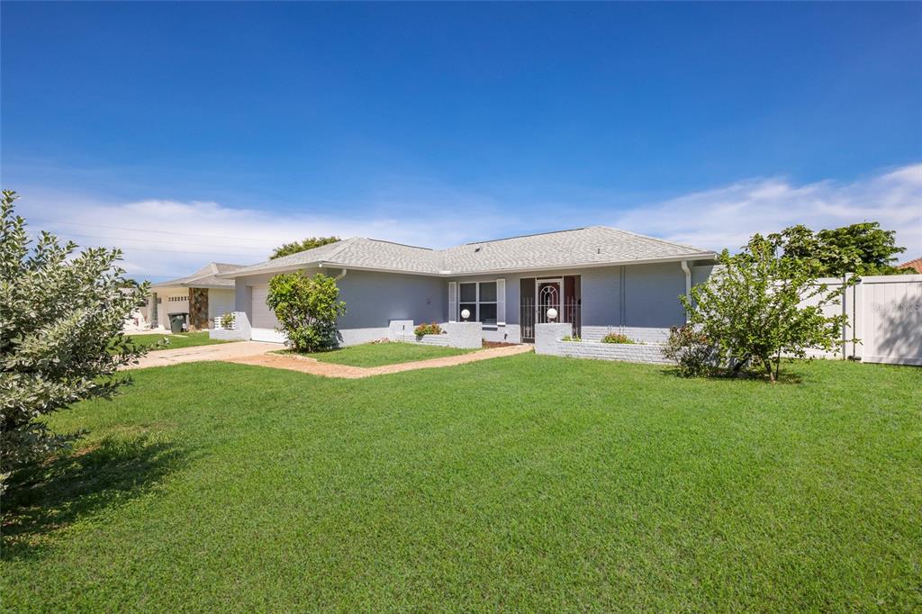 6910 18TH AVENUE W, BRADENTON, FL — photo 3 of 30