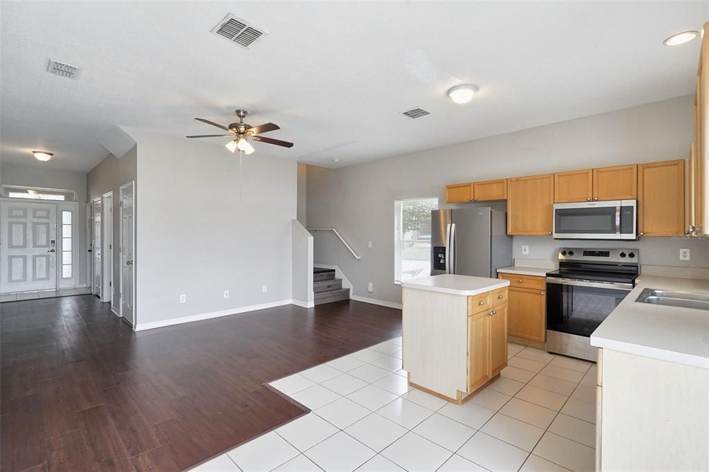 7041 OPAL DRIVE, LARGO, FL — photo 4 of 25