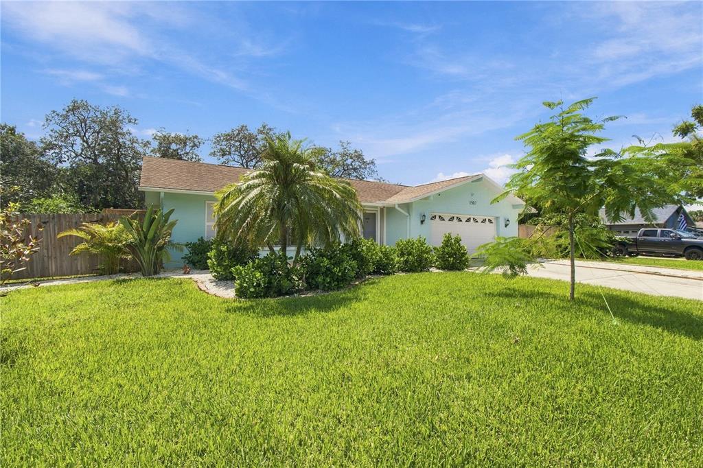 1507 POINSETTIA AVENUE, TARPON SPRINGS, FL — photo 2 of 38