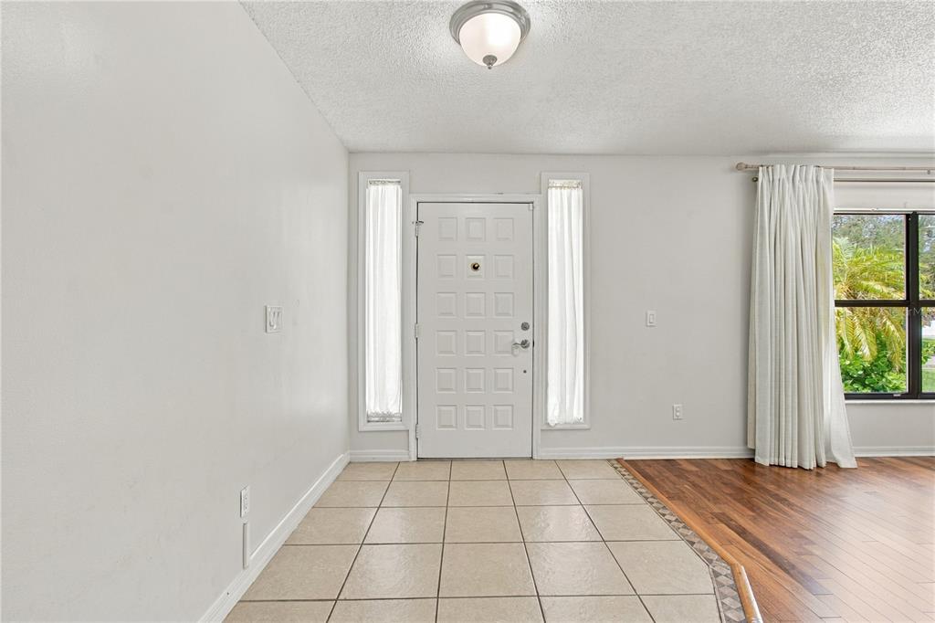 1507 POINSETTIA AVENUE, TARPON SPRINGS, FL — photo 5 of 38