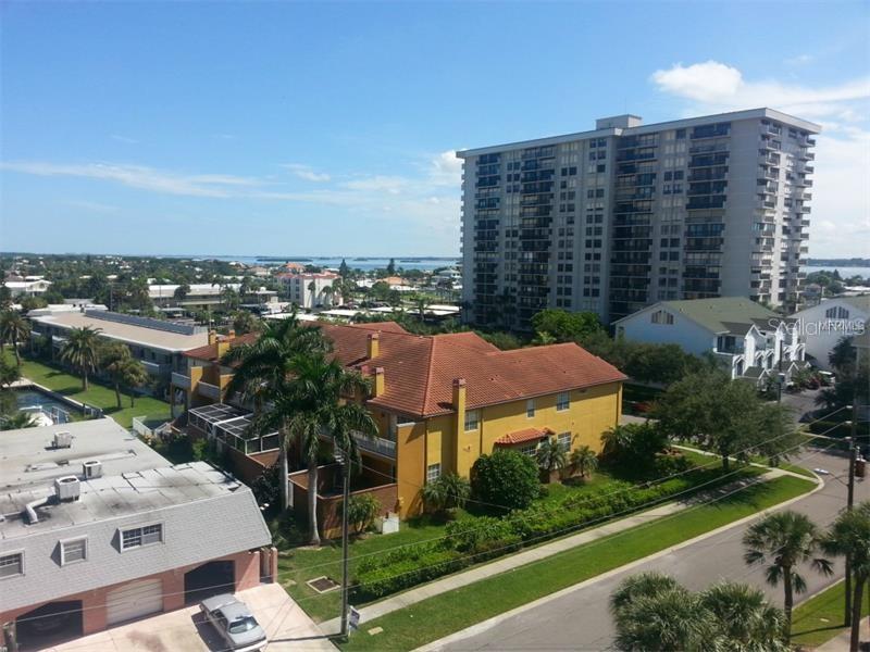 255 DOLPHIN POINT UNIT 710, CLEARWATER, FL — photo 5 of 30