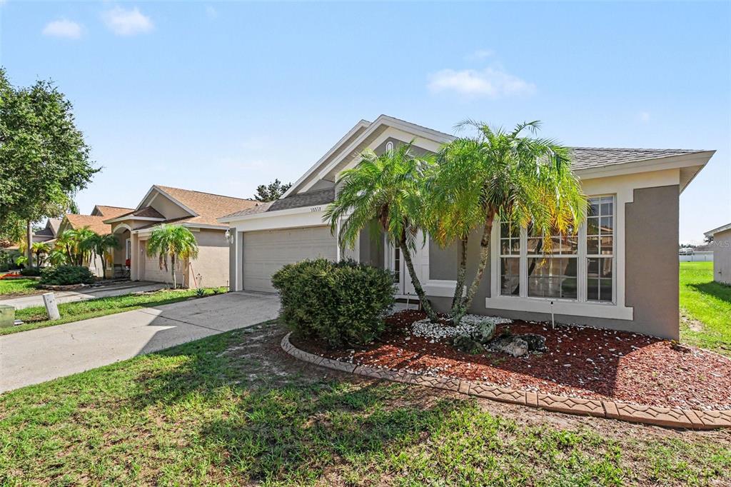 10317 HUNTERS HAVEN BOULEVARD, RIVERVIEW, FL — photo 2 of 17