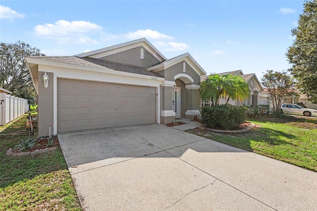 10317 HUNTERS HAVEN BOULEVARD, RIVERVIEW, FL — photo 3 of 17