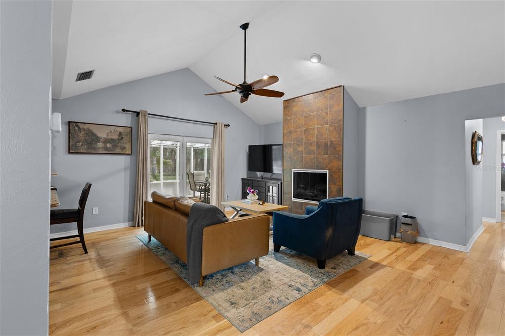 5305 NW 52ND TERRACE, GAINESVILLE, FL — photo 5 of 28