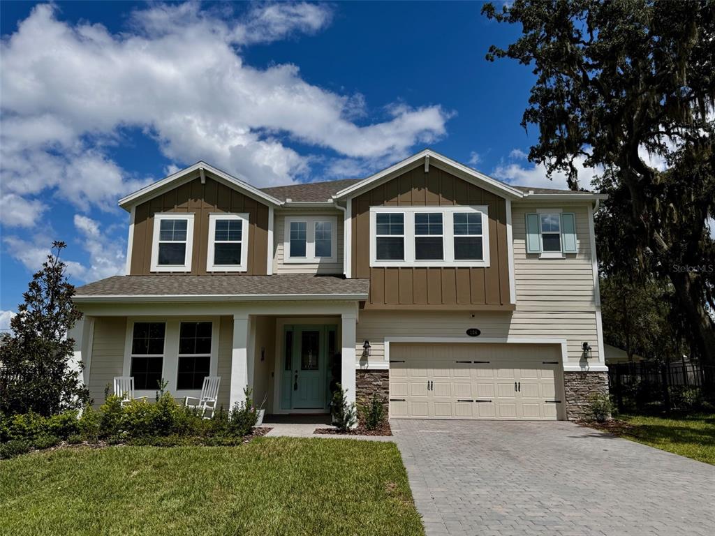 124 LAKE DRIVE
