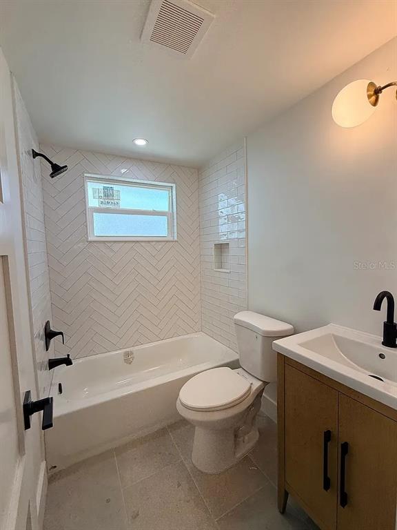 622 DOGWOOD COURT, DUNEDIN, FL — photo 4 of 9