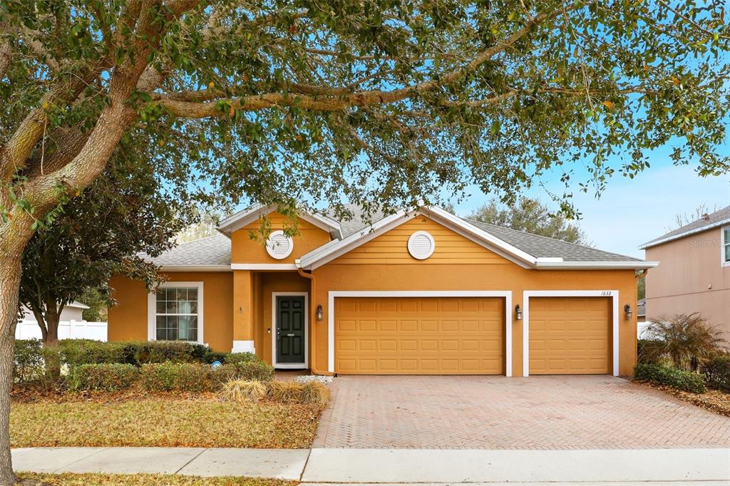 1632 BLUE GRASS BLVD