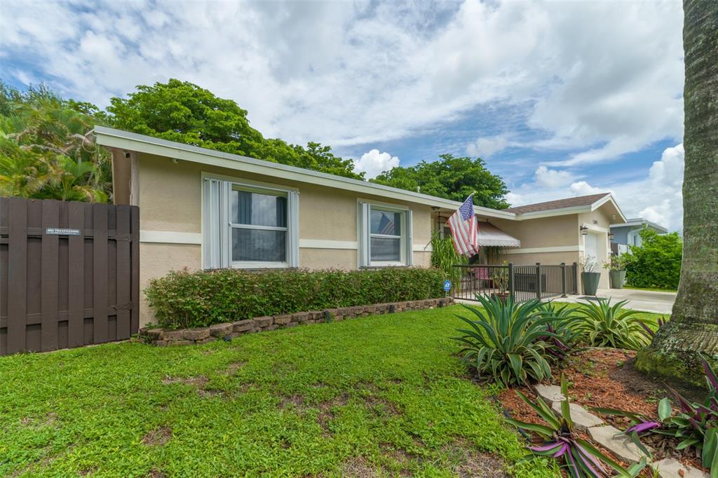 11841 NW 33RD STREET, SUNRISE, FL — photo 2 of 30