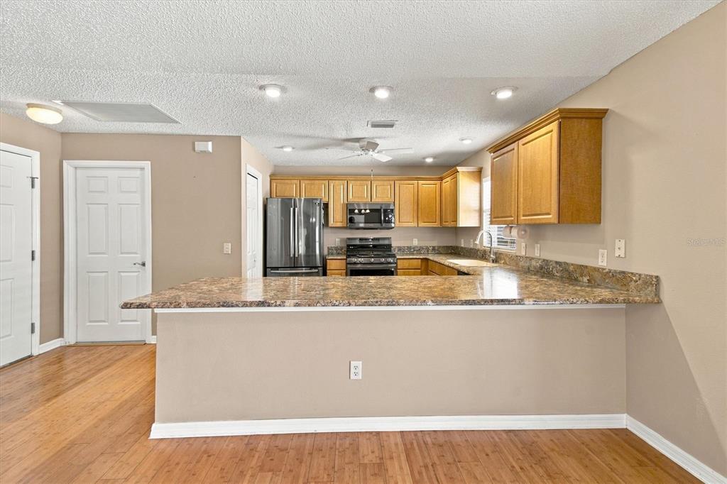 1075 BURNETTOWN PLACE, THE VILLAGES, FL — photo 3 of 30