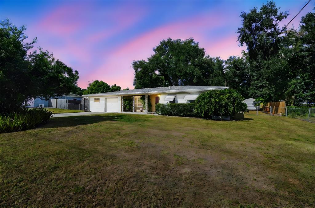 1004 HUMMINGBIRD LANE