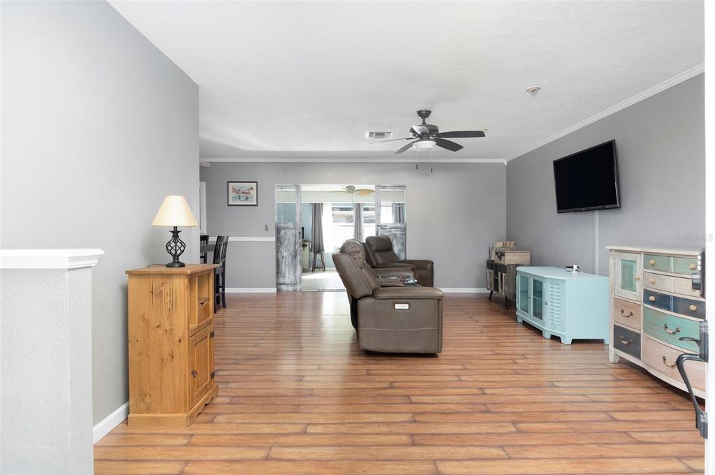 397 36TH STREET SE, LARGO, FL — photo 4 of 30