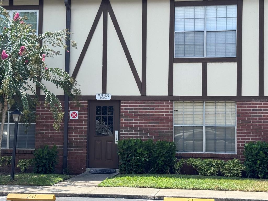 5343 HANSEL AVENUE UNIT F4