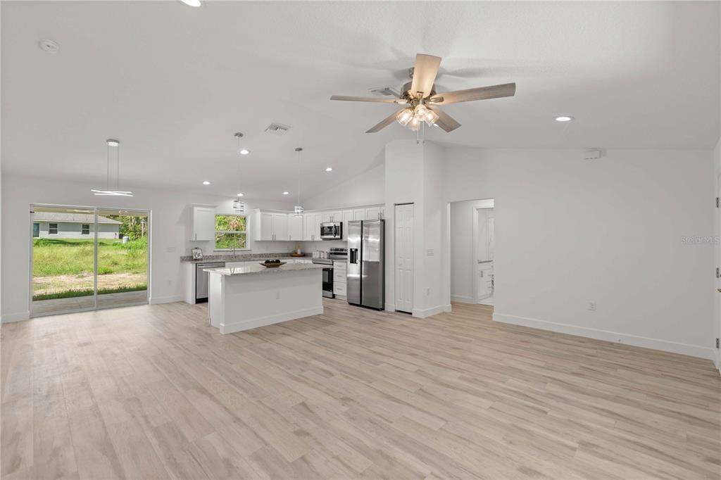 20615 SW ROBIN DRIVE, DUNNELLON, FL — photo 5 of 30