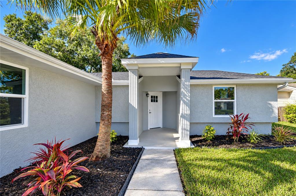 404 LAKEVIEW DRIVE, OLDSMAR, FL — photo 4 of 49