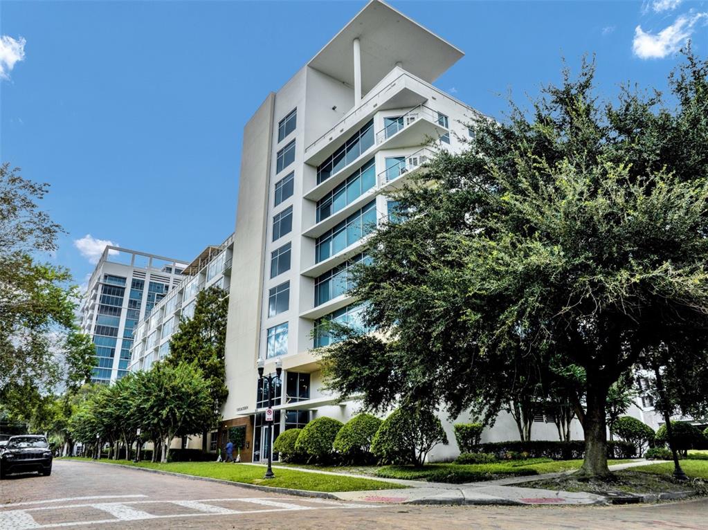 525 E JACKSON STREET UNIT 305