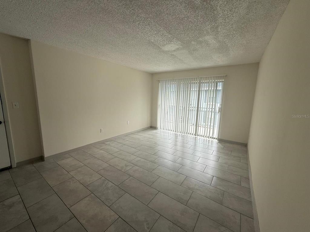 941 W OAK RIDGE ROAD UNIT D, ORLANDO, FL — photo 3 of 16