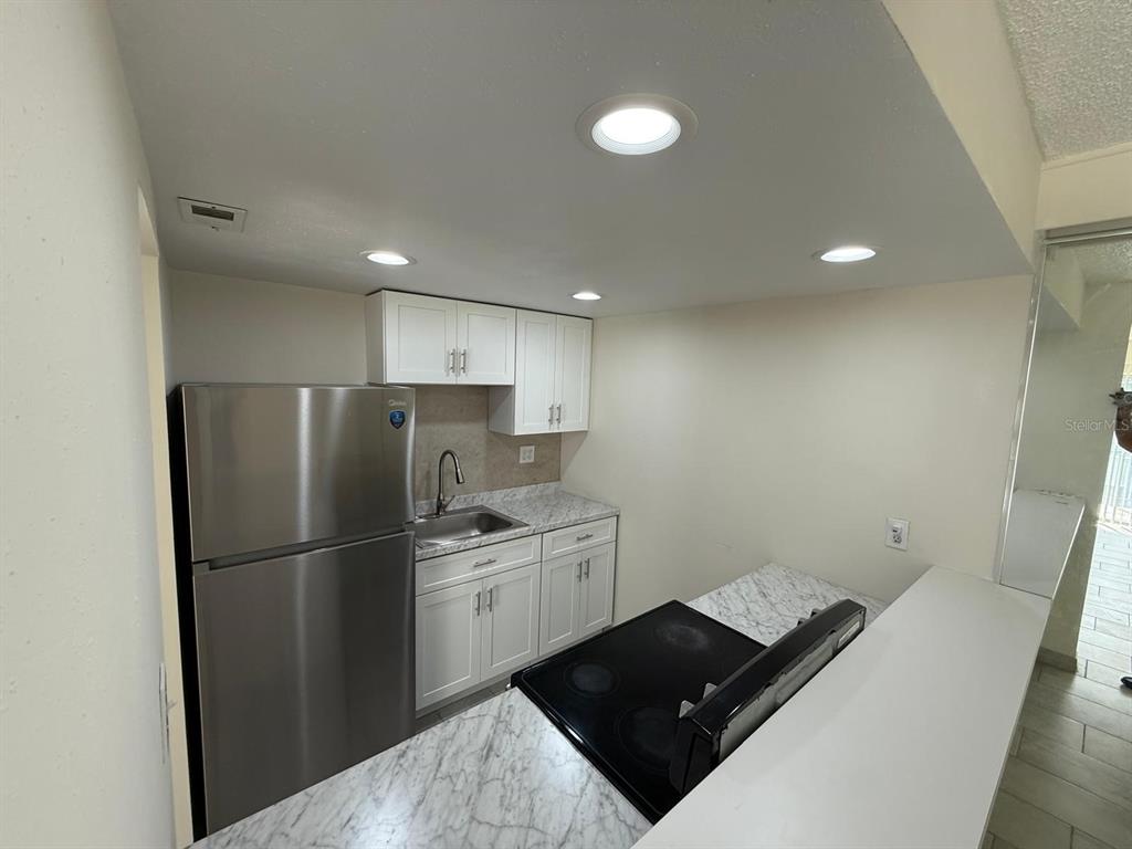 941 W OAK RIDGE ROAD UNIT D, ORLANDO, FL — photo 4 of 16