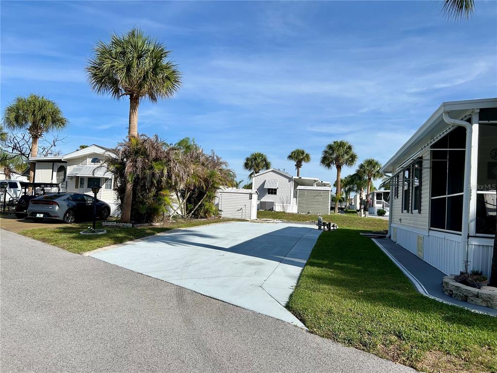1112 FEATHER LANE