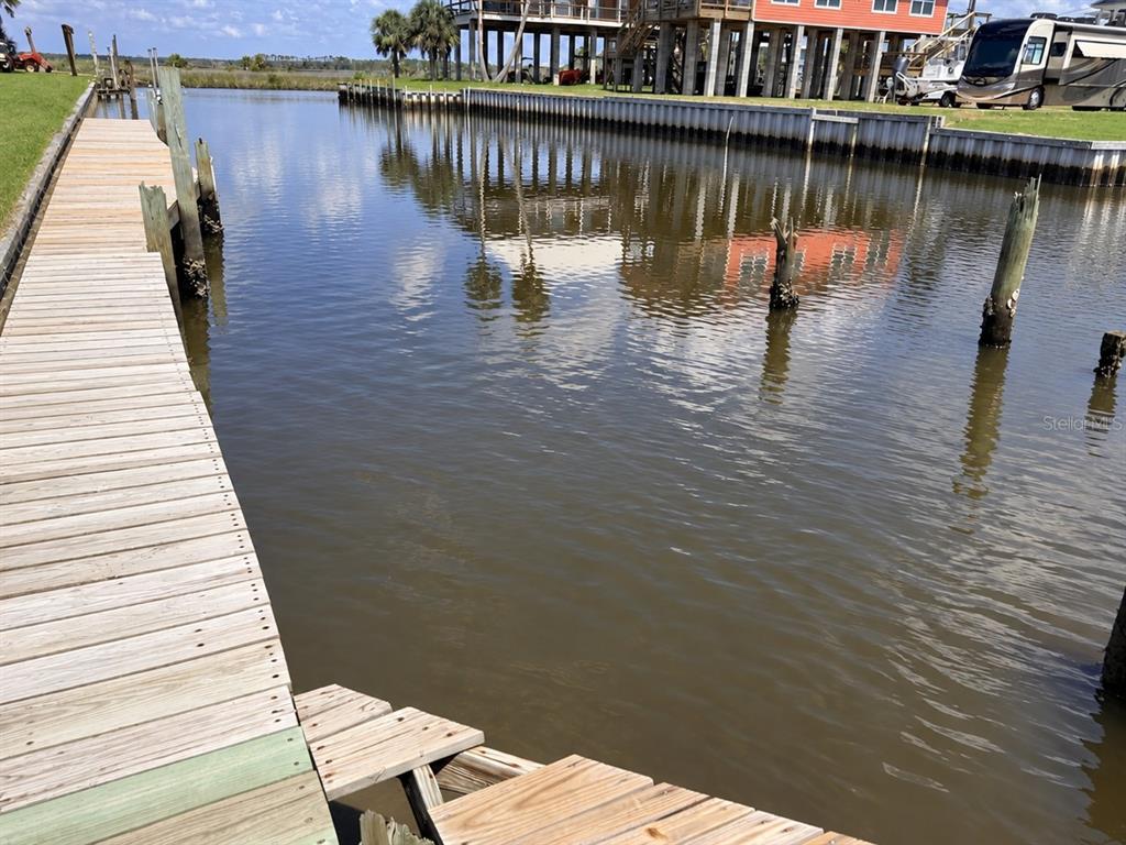 26 9TH STREET, HORSESHOE BEACH, FL — photo 2 of 10
