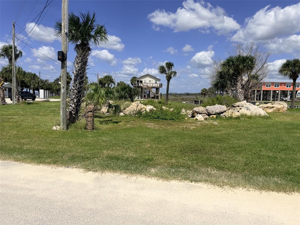 26 9TH STREET, HORSESHOE BEACH, FL — photo 4 of 10