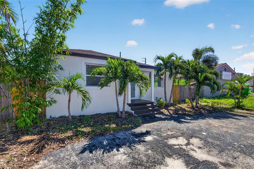 1020 49TH STREET S, ST PETERSBURG, FL — photo 2 of 27