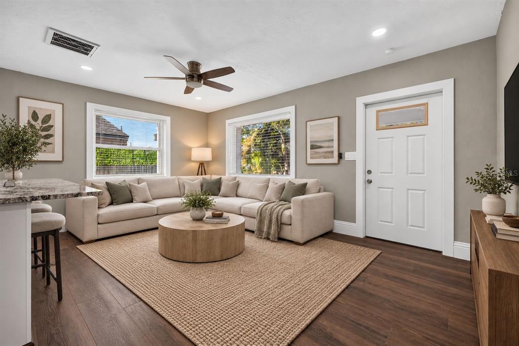 1020 49TH STREET S, ST PETERSBURG, FL — photo 4 of 27