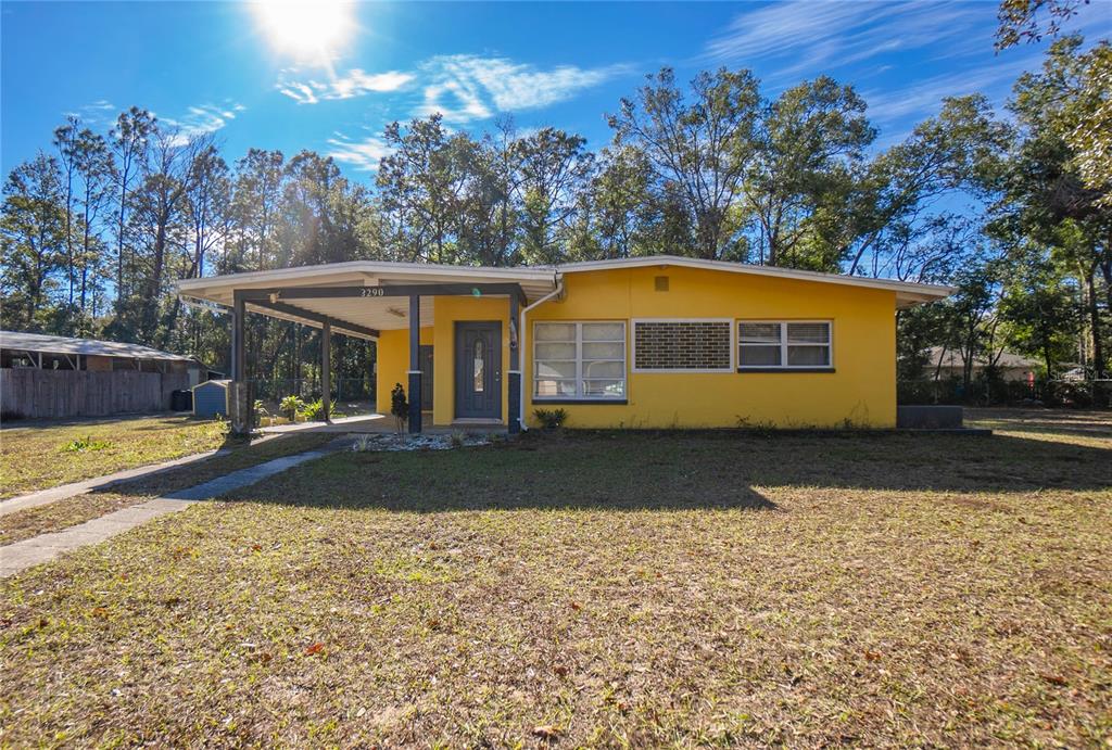 3290 E GRIFFIN STREET, INVERNESS, FL — photo 3 of 30