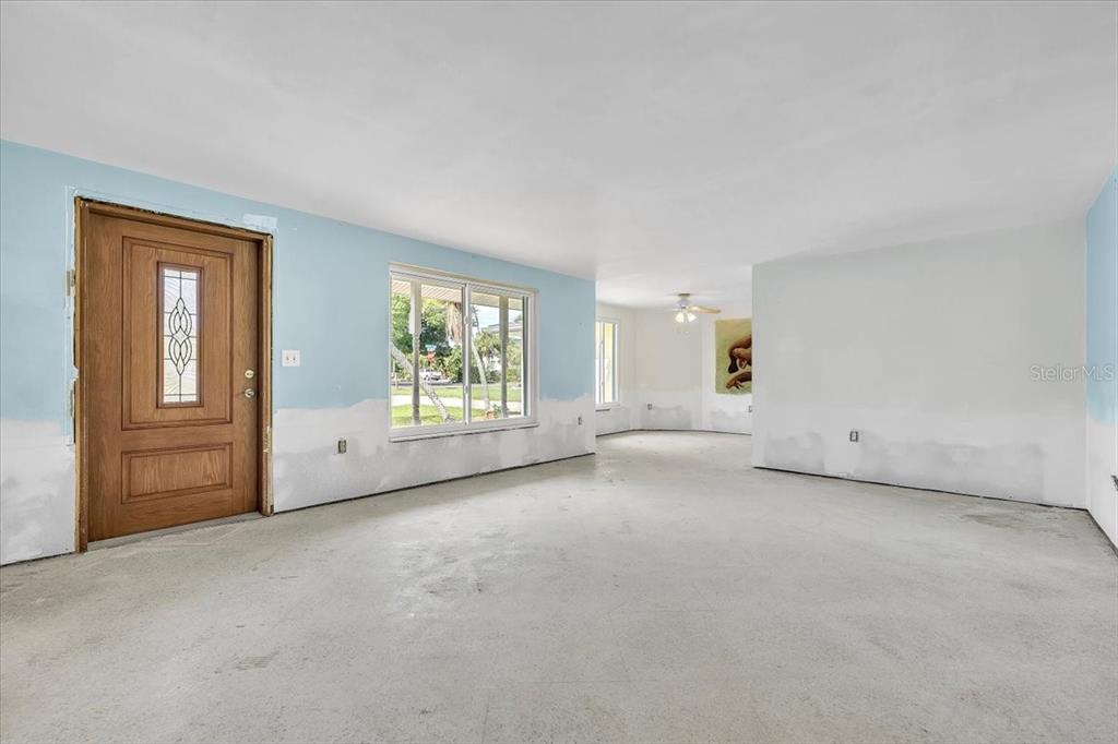 310 GREEN DOLPHIN DRIVE, PLACIDA, FL — photo 4 of 30