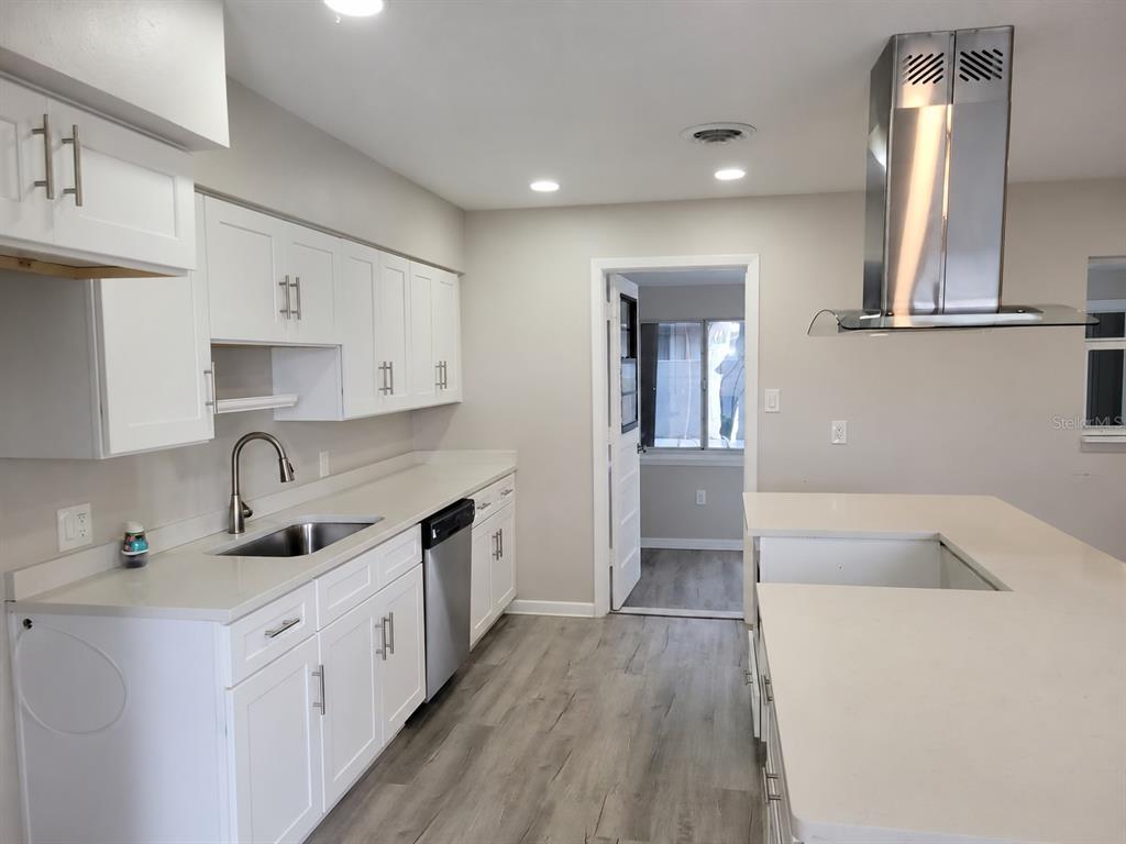 24 HARDEE CIRCLE N, ROCKLEDGE, FL — photo 3 of 30