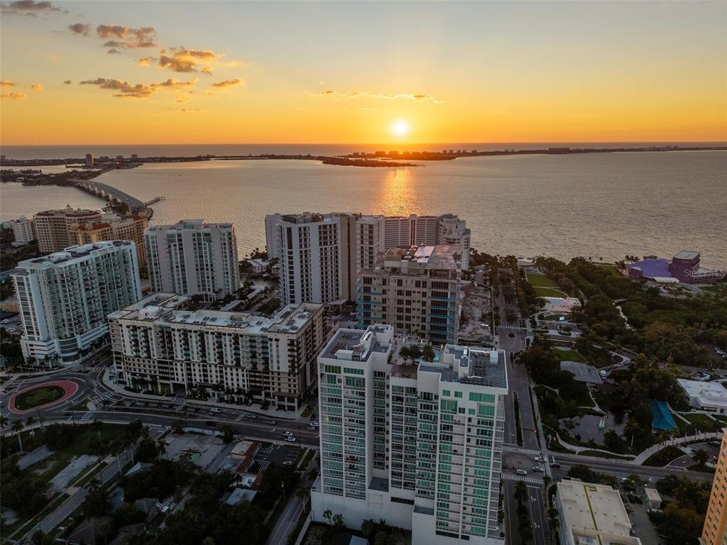 540 N TAMIAMI TRAIL UNIT 1604, SARASOTA, FL — photo 2 of 100