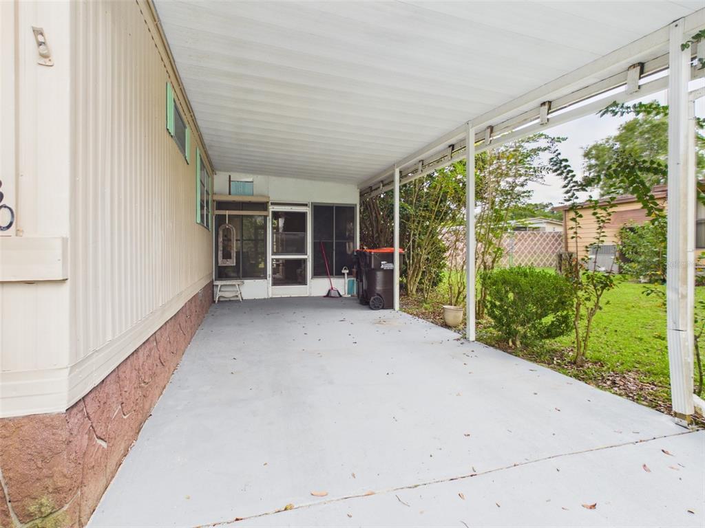 6530 NE 2ND PLACE, OCALA, FL — photo 3 of 21