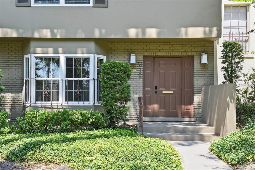 212 S SUMMERLIN AVENUE, ORLANDO, FL — photo 3 of 35