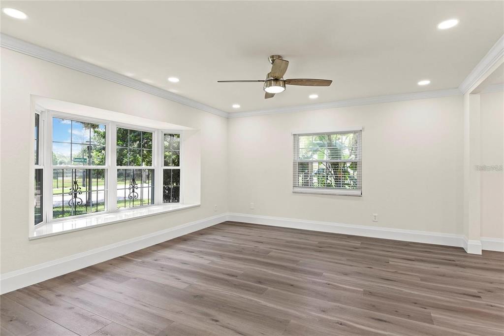 212 S SUMMERLIN AVENUE, ORLANDO, FL — photo 5 of 35