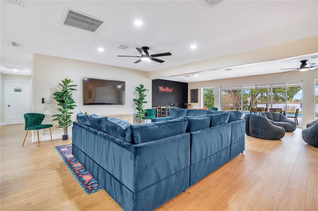 411 ROCK LAKE DRIVE, ORLANDO, FL — photo 3 of 54