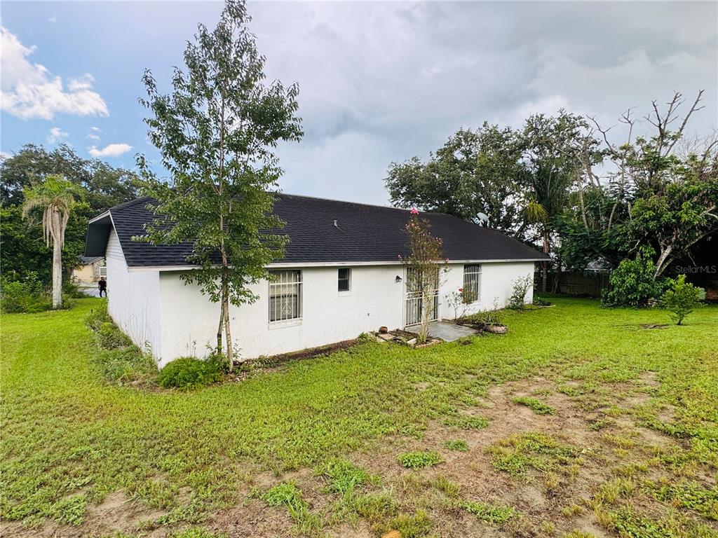 819 CHAMBERLAIN LOOP, LAKE WALES, FL — photo 2 of 17