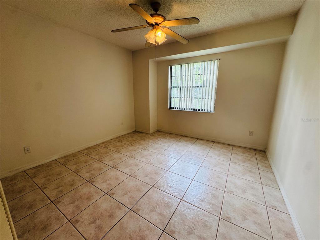 819 CHAMBERLAIN LOOP, LAKE WALES, FL — photo 4 of 17