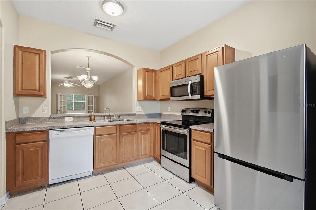 3513 HIGH HAMPTON CIRCLE, TAMPA, FL — photo 5 of 29