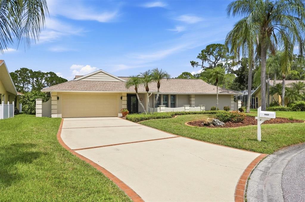 4865 GREYWOOD LANE, SARASOTA, FL — photo 2 of 30