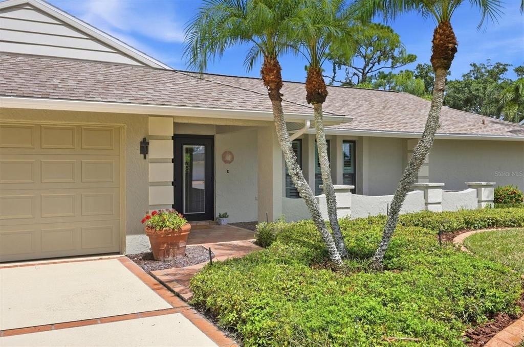 4865 GREYWOOD LANE, SARASOTA, FL — photo 3 of 30
