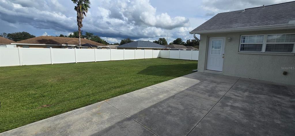 10421 SE 67TH TERRACE, BELLEVIEW, FL — photo 3 of 17