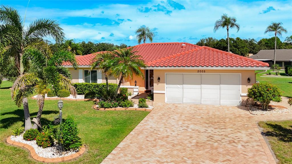 2005 NEW BEDFORD DRIVE, SUN CITY CENTER, FL — photo 3 of 30