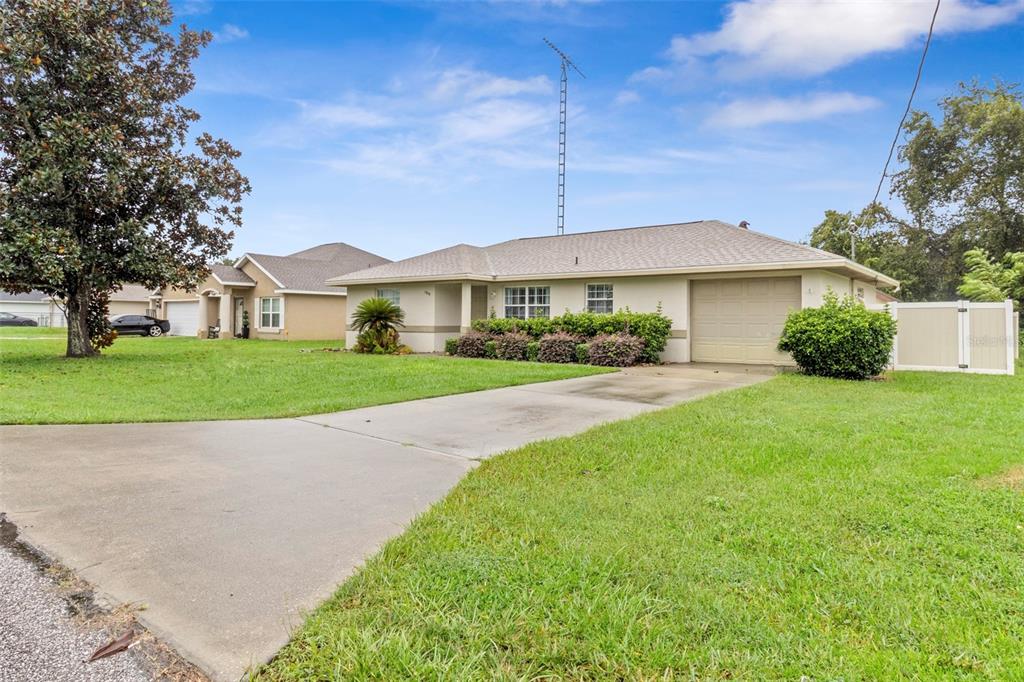 13618 SE 51ST AVENUE, SUMMERFIELD, FL — photo 2 of 22