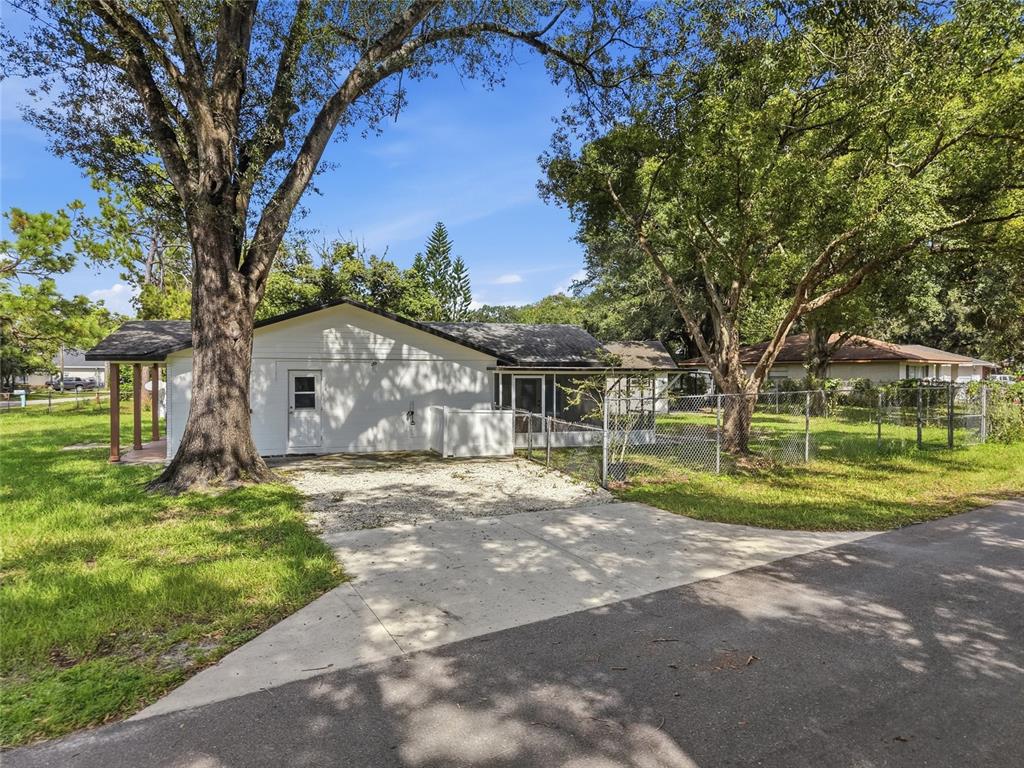 9401 N ROME CIRCLE, TAMPA, FL — photo 3 of 21